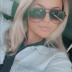 Meet your Posher, Kaitlyn